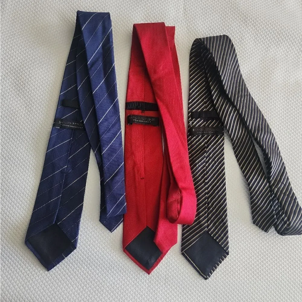 Banana Republic tie bundle of 3 new without tags